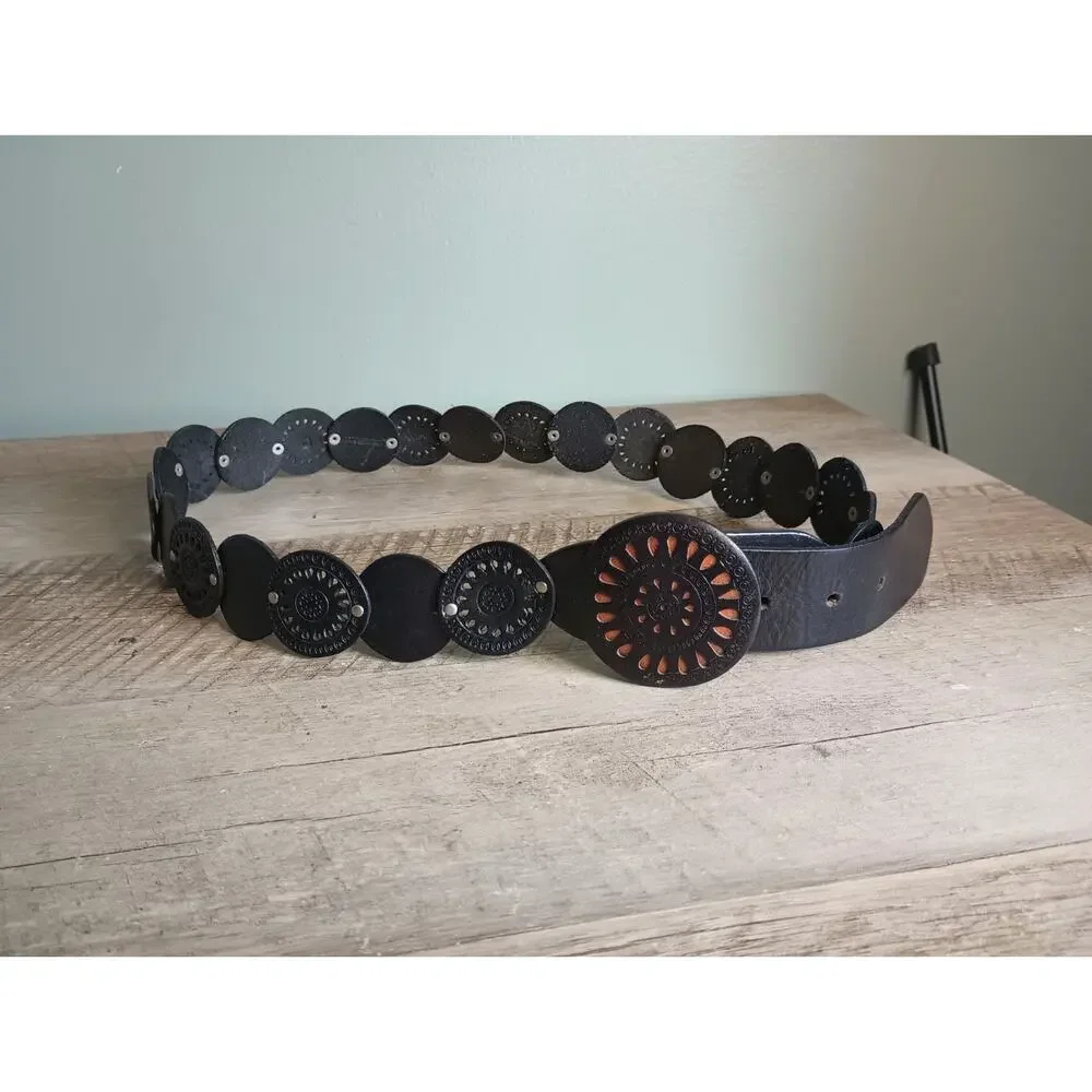 Fossil Women's Southwestern Leather Concho Belt M Boho Western Rustic Y2K